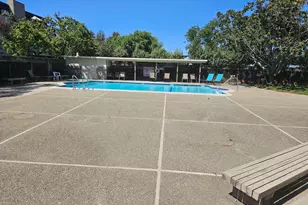 3090 Los Prados, San Mateo, CA 94403 - Photo 18