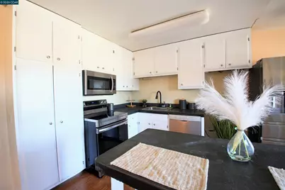 3090 Los Prados #24, San Mateo, CA 94403 - Photo 6