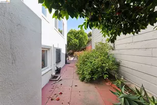 978 43rd St, Oakland, CA 94608 - Photo 46