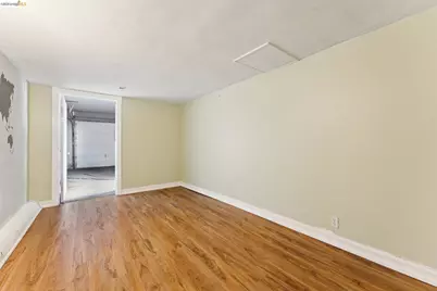 978 43rd St, Oakland, CA 94608 - Photo 32