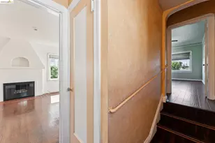978 43rd St, Oakland, CA 94608 - Photo 24