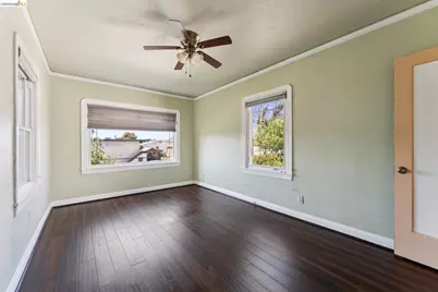978 43rd St, Oakland, CA 94608 - Photo 26
