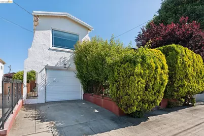 978 43rd St, Oakland, CA 94608 - Photo 1