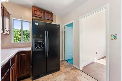 978 43rd St, Oakland, CA 94608 - Photo 20