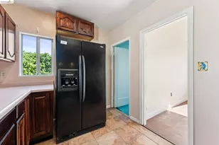 978 43rd St, Oakland, CA 94608 - Photo 20