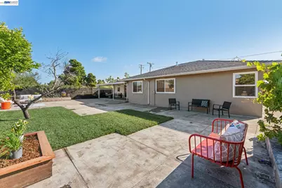 417 Maitland Dr, Alameda, CA 94502 - Photo 32