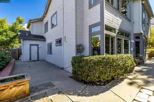 220 Valley Glen Ln, Martinez, CA 94553 - Photo 52