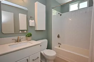 40 Emery Bay Dr, Emeryville, CA 94608 - Photo 20