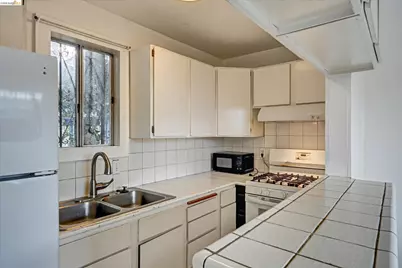 1437 56th Ave, Oakland, CA 94621 - Photo 38