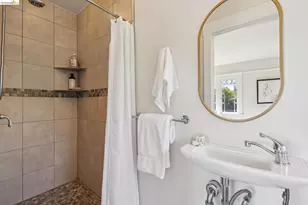 630 Longridge Rd, Oakland, CA 94610 - Photo 22