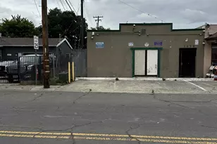 1439 Arcade Blvd, Sacramento, CA 95815 - Photo 2