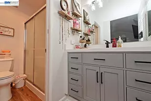 25105 Vista Greens Ct, Hayward, CA 94541 - Photo 16
