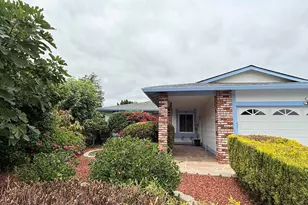 2175 Sugartree Dr, Pittsburg, CA 94565 - Photo 2