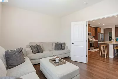 1798 St Croix Ct, Plumas Lake, CA 95961 - Photo 8