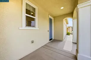 1671 Mulholland Dr, Lathrop, CA 95330 - Photo 4