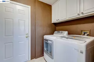 23158 Canyon Terrace Dr, Castro Valley, CA 94552 - Photo 32