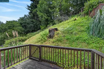 6334 Doran Dr, Oakland, CA 94611 - Photo 28