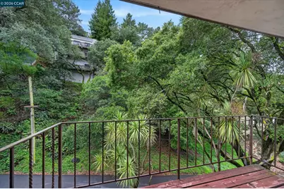 6334 Doran Dr, Oakland, CA 94611 - Photo 22