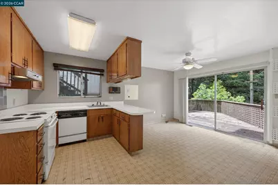 6334 Doran Dr, Oakland, CA 94611 - Photo 12