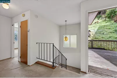 6334 Doran Dr, Oakland, CA 94611 - Photo 16