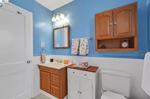 21146 Elm St, Castro Valley, CA 94546 - Photo 16