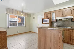 35950 Wellington Pl, Fremont, CA 94536 - Photo 8