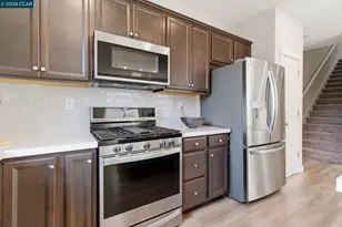 49 Funderburg Blvd, Mountain House, CA 95391 - Photo 6