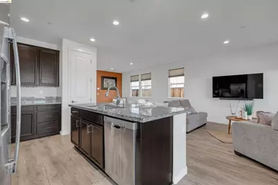 2754 Lily Ct, Antioch, CA 94531 - Photo 18