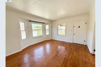 1033 Fountain St, Alameda, CA 94501 - Photo 2
