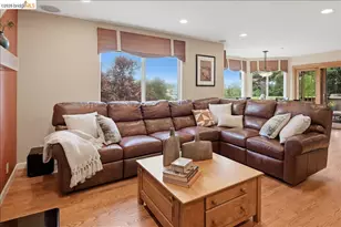 18100 De Souza Pl, Castro Valley, CA 94546 - Photo 20