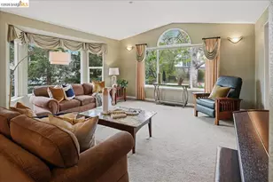 18100 De Souza Pl, Castro Valley, CA 94546 - Photo 6