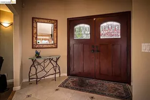 18100 De Souza Pl, Castro Valley, CA 94546 - Photo 4