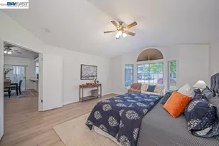 10 Fig Leaf Ct, Sacramento, CA 95838 - Photo 34