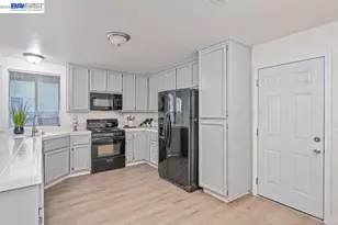 10 Fig Leaf Ct, Sacramento, CA 95838 - Photo 20