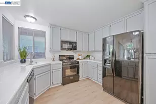 10 Fig Leaf Ct, Sacramento, CA 95838 - Photo 16