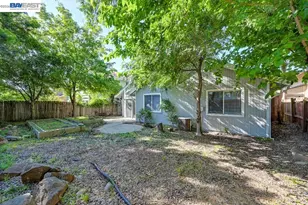 10 Fig Leaf Ct, Sacramento, CA 95838 - Photo 48