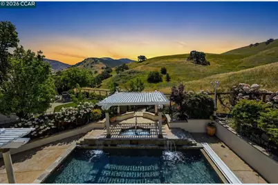 950 Maplegate Ct, Concord, CA 94521 - Photo 90