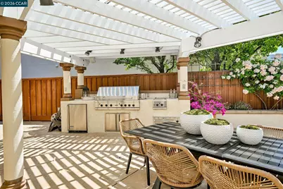 950 Maplegate Ct, Concord, CA 94521 - Photo 122