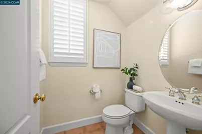 950 Maplegate Ct, Concord, CA 94521 - Photo 52