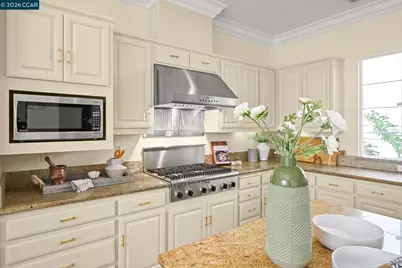 950 Maplegate Ct, Concord, CA 94521 - Photo 30
