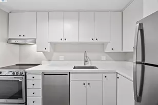 847 Humboldt St, San Mateo, CA 94401 - Photo 16
