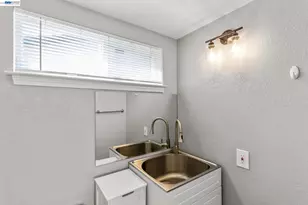 1135 Killarney St, Livermore, CA 94550 - Photo 42