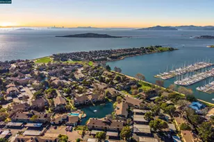 99 Marina Lakes Dr, Richmond, CA 94804 - Photo 28