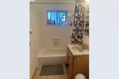 1105 Appian Ln, San Jose, CA 95116 - Photo 12