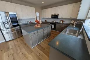 6753 Sunriver Ln, Vallejo, CA 94591 - Photo 4