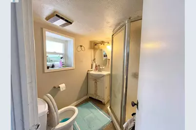 2517 Webb Ave, Alameda, CA 94501 - Photo 16