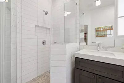 4436 Howe St, Oakland, CA 94611 - Photo 32