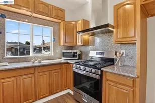 320 Monmouth Dr, Milpitas, CA 95035 - Photo 12
