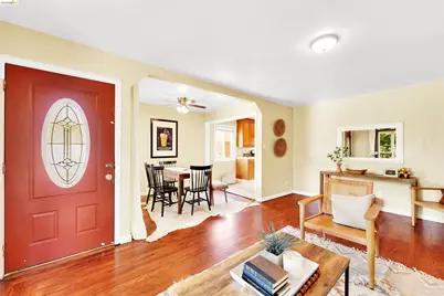 16366 Emery Ct, San Leandro, CA 94580 - Photo 8