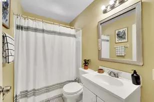 16366 Emery Ct, San Leandro, CA 94580 - Photo 18